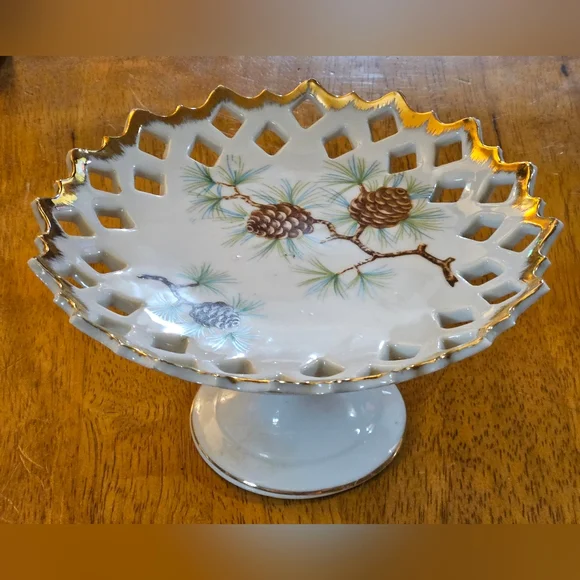 Vintage Norcrest Fine China Pine Cone Pedestal Plate With Gold Trim Lace NW-PC-5 - Picture 2 of 10